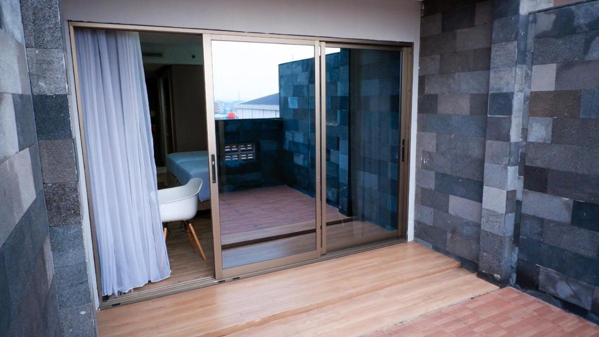 Hotel Ayola Sunrise Mojokerto Zewnętrze zdjęcie