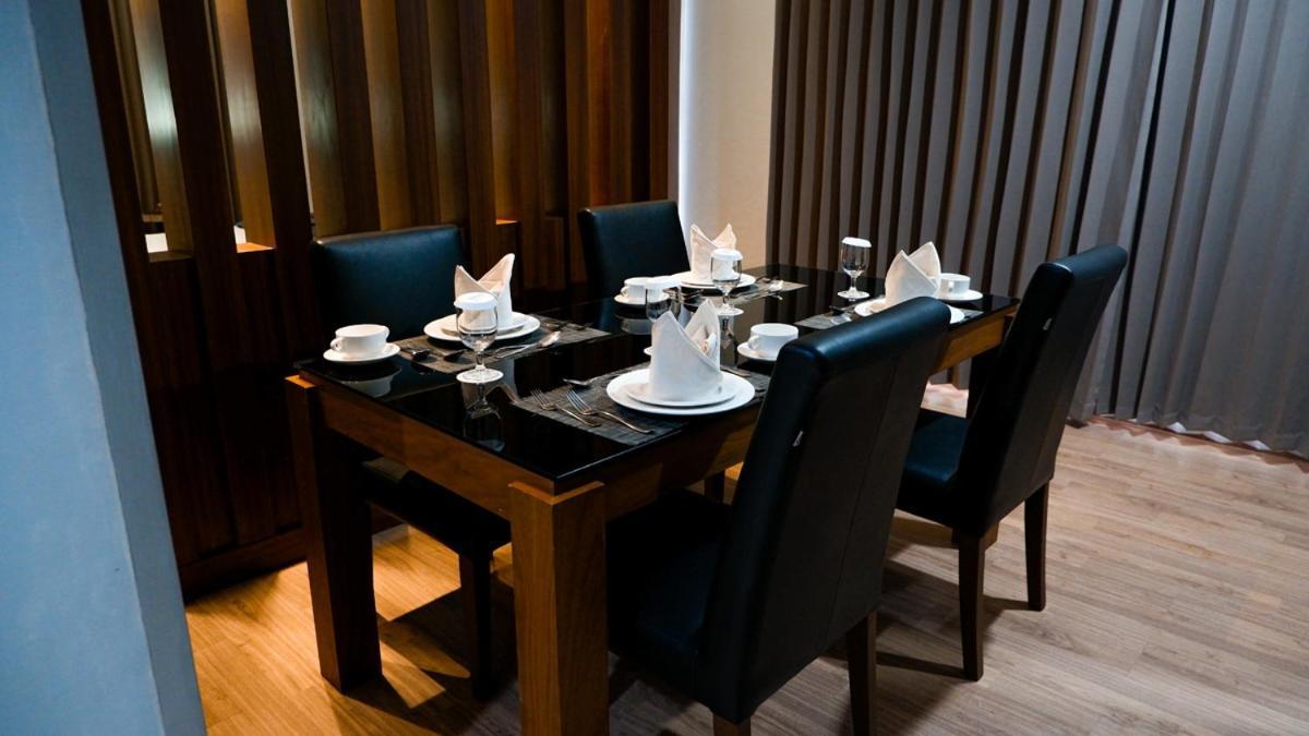 Hotel Ayola Sunrise Mojokerto Zewnętrze zdjęcie